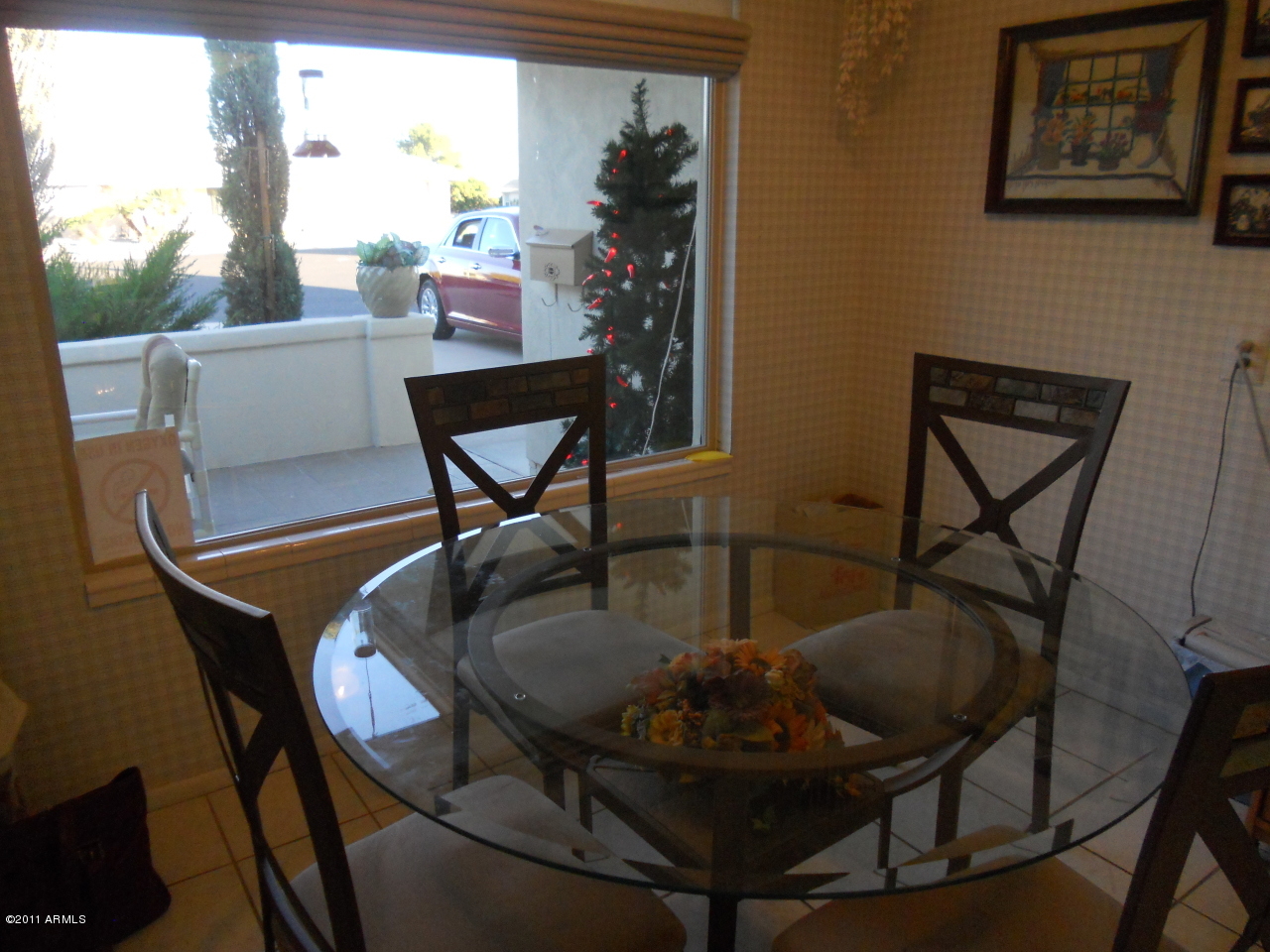 Picture Window/Eat In Kitchen (New 2010)