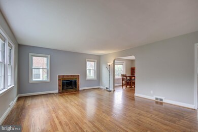 8124 Clyde Bank Rd, Towson, MD 21286 - photo 5