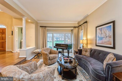 6211 Point Cir, Centreville, VA 20120 - photo 5