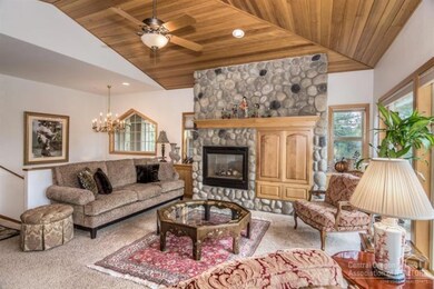 unlisted-address, Bend, OR 97701 - photo 5