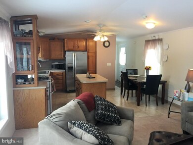 876 Latshaw Rd, Spring City, PA 19475 - photo 3