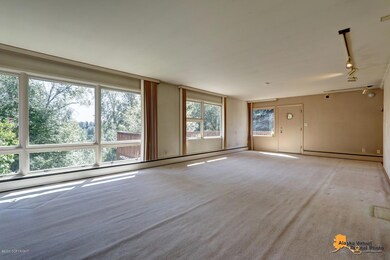 1576 Coffey Ln, Anchorage, AK 99501 - photo 7