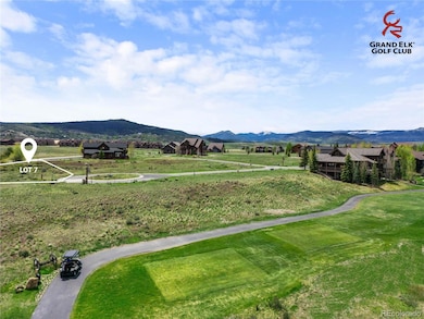 Stunning perspective of Lot 7 overlooking the fairways and open landscapes of the Craig Stadler-designed 18-hole course. Lot lines shown are approximate.