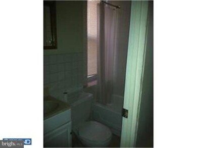 452 N Broadway unit 2ND FL, Gloucester City, NJ 08030 - photo 3