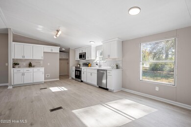 110 Autumn Winds Dr, Goldsboro, NC 27530 - photo 2