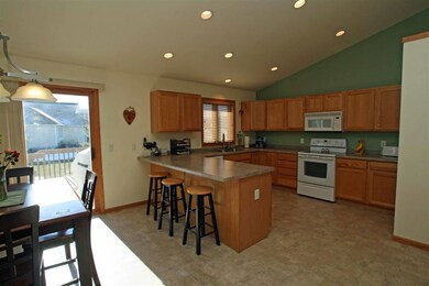 798 Edenberry Ln, Oregon, WI 53575 - photo 7