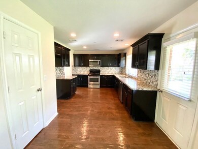 3908 Spring Circle Dr E, Pearland, TX 77584 - photo 7