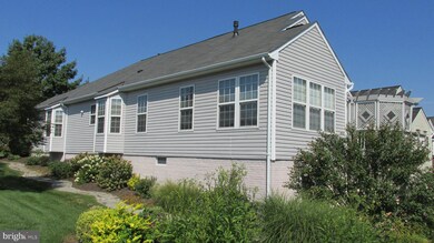 3752 Russett Maple Ct, Dumfries, VA 22025 - photo 3