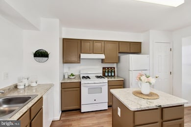 6226 Deep Earth Ln, Columbia, MD 21045 - photo 4