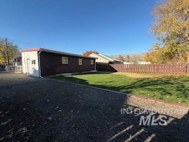 833 13th St, Clarkston, WA 99403 - photo 7