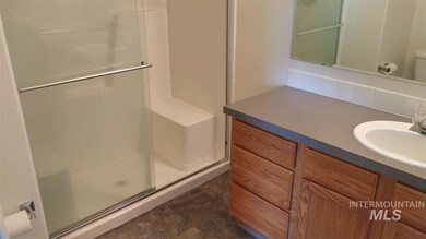 605 S Valley Dr, Nampa, ID 83686 - photo 7