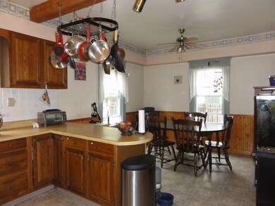 5 Cuthbert St, Schenectady, NY 12302 - photo 2