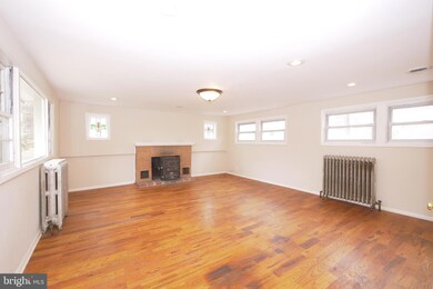 8601 Park Ave, Bowie, MD 20720 - photo 3