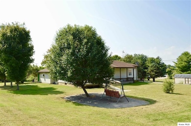 108 S Market St, Danville, OH 43014 - photo 7