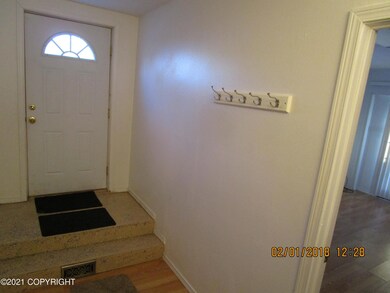 7520 Lake Otis Pkwy unit B, Anchorage, AK 99507 - photo 3