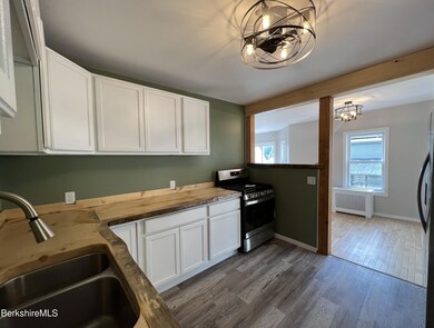 27 Palmer Ave, North Adams, MA 01247 - photo 5