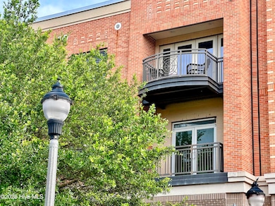 1 Balcony