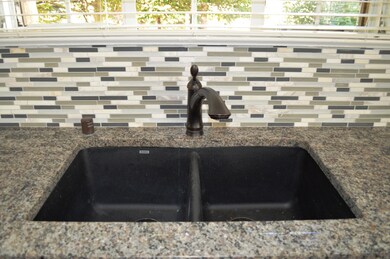 1258 Royal Ave, Louisville, KY 40204 - photo 6