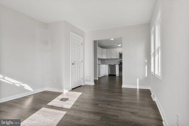 402 Oxford St, Vineland, NJ 08360 - photo 5