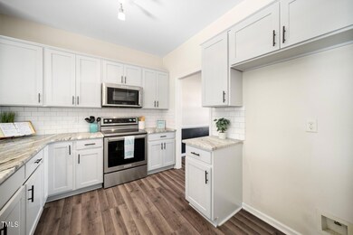 11-web-or-mls-3028 White Cloud Circle (4
