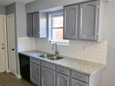 5335 Bulen Ave, Friendswood, TX 77546 - photo 2