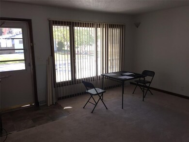 2905 Outlook Dr SW, Cedar Rapids, IA 52404 - photo 6