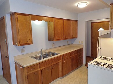 2909 Homer Ave, Erie, PA 16506 - photo 3