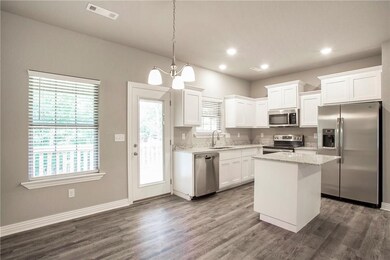 8 Leland Ln, Bella Vista, AR 72715 - photo 4