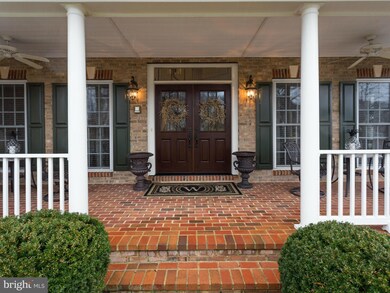 1931 Powells Landing Cir, Woodbridge, VA 22191 - photo 2