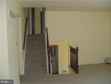 1739 Michael Dr, Whitehall, PA 18052 - photo 5