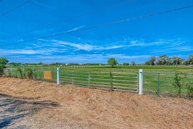 1435 Cumings St, Rosenberg, TX 77471 - photo 3