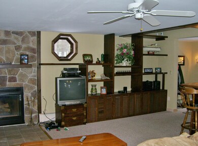 9 6th St, Hawley, PA 18428 - photo 5