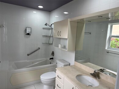 417 SE 4th St, Dania, FL 33004 - photo 3