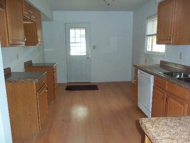 1361 Park Blvd, Morris, IL 60450 - photo 3