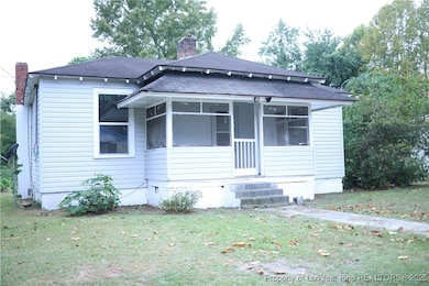 64 Beck St, Red Springs, NC 28377 - photo 2