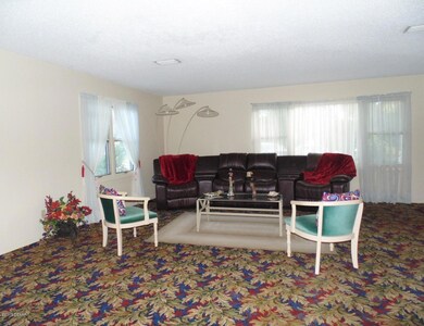 Living Room (Large)