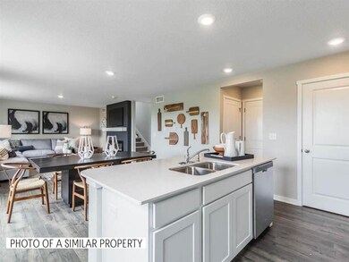 605 Prairie View Dr, West Branch, IA 52358 - photo 3