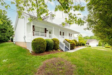 1209AmericanWayExt3
