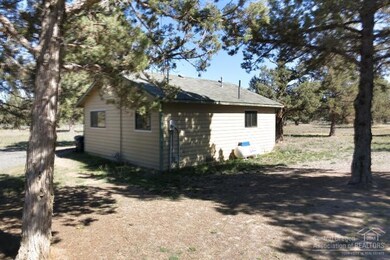 62950 Waugh Rd, Bend, OR 97701 - photo 2