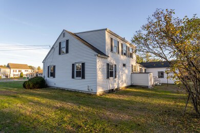 148 Chestnut Hill Rd, Rochester, NH 03867 - photo 4