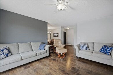 3918 Lexington Dr NE unit C, Cedar Rapids, IA 52402 - photo 6