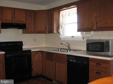 3975 Locust Grove Rd, Columbia, PA 17512 - photo 7