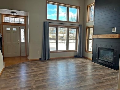 2511 S Apple Ave, Marshfield, WI 54449 - photo 2