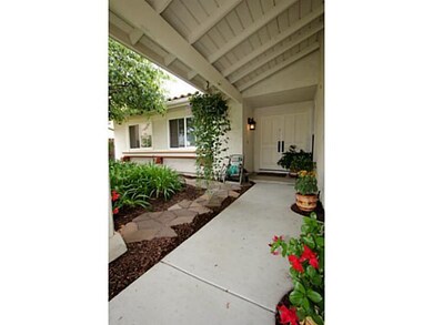 251 Chapalita Dr, Encinitas, CA 92024 - photo 4