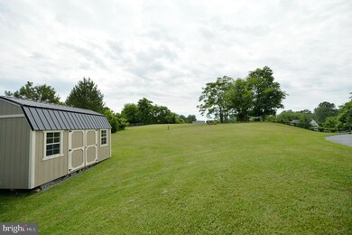 18196 Oak Ridge Dr, Purcellville, VA 20132 - photo 7