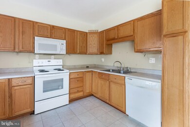 12331 Bonfire Dr, Reisterstown, MD 21136 - photo 4