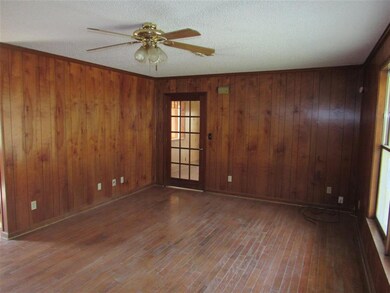 469 Cooperwood Rd, Crawfordville, FL 32327 - photo 5