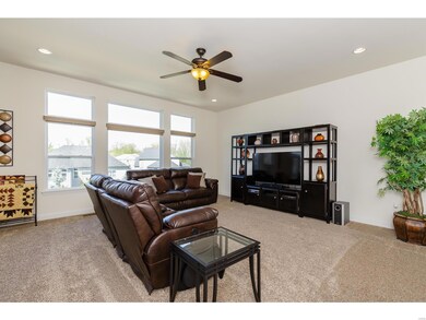 Great Room with 10 Foot Ceilings