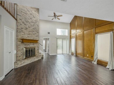 8005 Oakwood Forest Dr, Houston, TX 77040 - photo 6