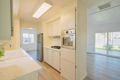 136 Mecca St, Palm Springs, CA 92264 - photo 3